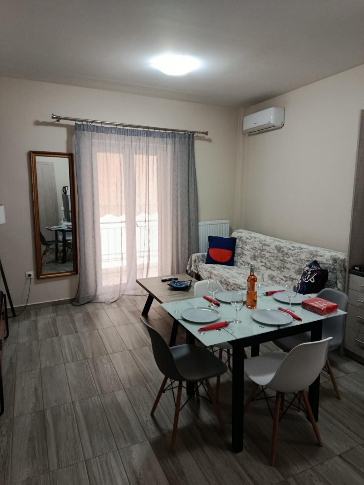 Alimos Apartment *